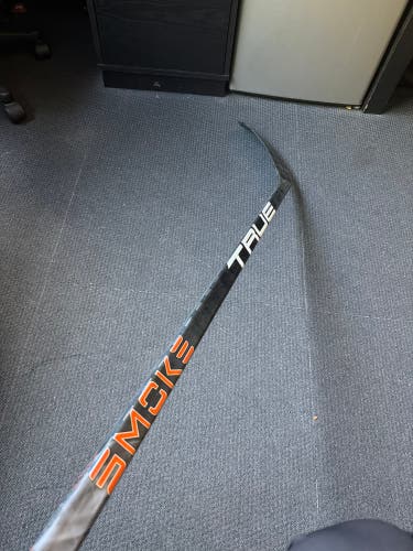 Senior True Project X Smoke Right Handed Hockey Stick P28 70 Flex Pro Stock (Used)
