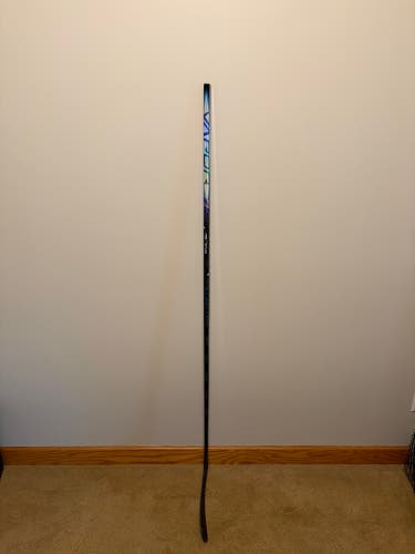 Senior Bauer Vapor Flylite Right Handed Hockey Stick P92 70 Flex (Used)