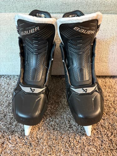 Black 2024 Bauer Supreme Shadow Hockey Skates 9 (Used)