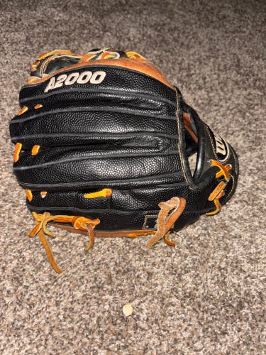 Wilson A2000 RH Infield Baseball Glove 11.25" (Used)