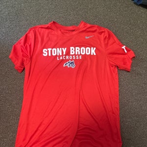Red Large Men's Nike Shirt (Used)