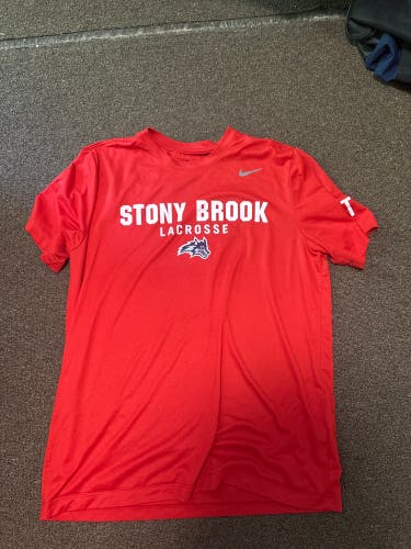 Red Large Men's Nike Shirt (Used)