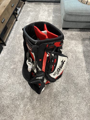 Unisex Titleist Bag (Used)