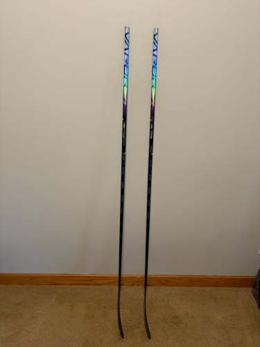 Senior Bauer Vapor Flylite Right Handed Hockey Stick P92 77 Flex (Used)