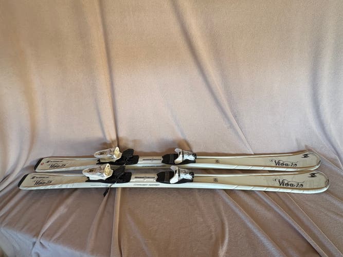All Mountain 146 cm Blizzard Viva 7.0 Skis With Bindings (Used)
