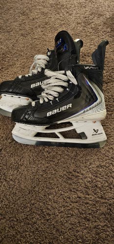 2025 Bauer Vapor Flylite Hockey Skates Regular Width 7.5 (Used)