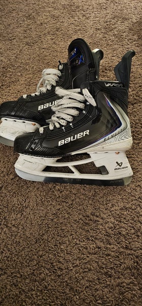2025 Bauer Vapor Flylite Hockey Skates Regular Width 7.5 (Used)