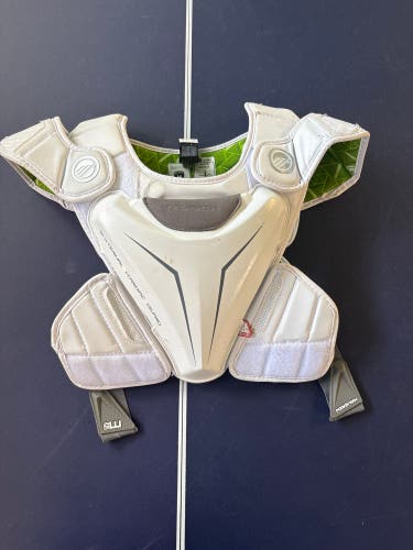 Medium Adult Maverik M5 Shoulder Pads (Used)