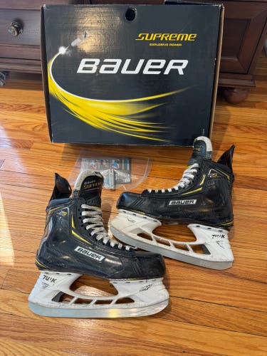 Bauer Supreme 2S Pro Hockey Skates 8 (Used)