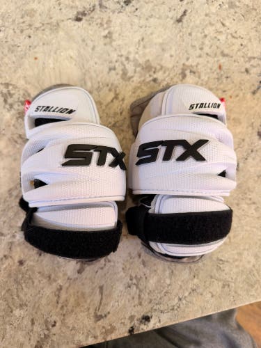 Medium Adult STX Stallion 900 Arm Pads (New)