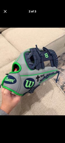 2025 Wilson A1000 DP15 RH Infield Baseball Glove 11.5" (New)