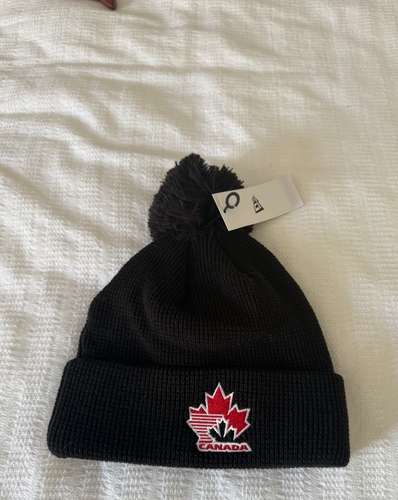 Team canada spengler cup davos Team issued toque.
