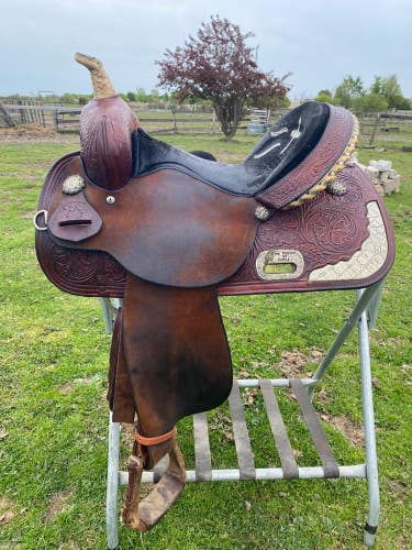 Used 15  Circle Y The Proven High Horse Aurora Western barrel saddle US made
