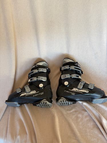 Mondo 26 & 26.5 Unisex Atomic B Tech 50 Ski Boots (Used)