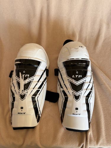 Junior CCM LTP 12" Shin Pads (Used)