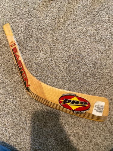 Easton Synergy Pro RH Hull