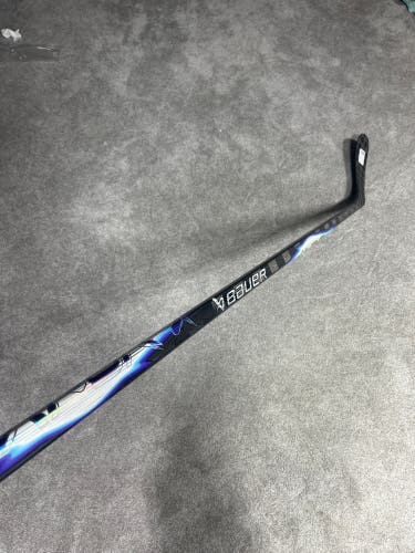 Senior Bauer Vapor Flylite Left Hand Hockey Stick P28 70 Flex (New)