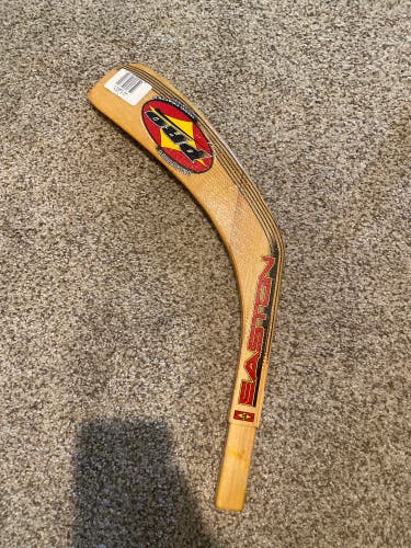 Easton Synergy Pro RH Zubrus