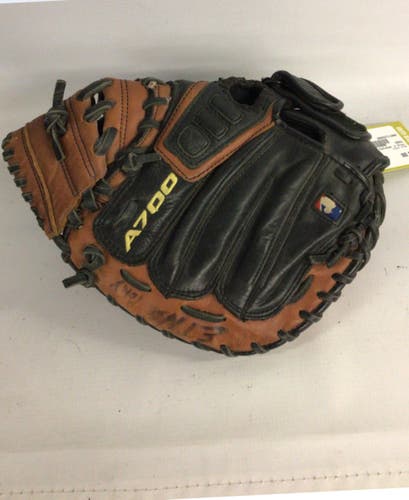 Wilson RH Catcher's A700 Baseball Glove 32" (Used)