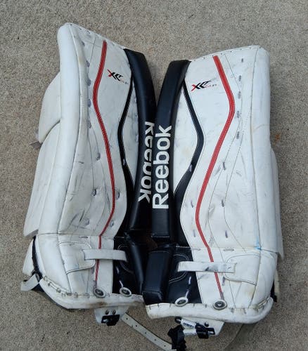 24+1" Reebok XLT 24 JR Goalie Leg Pads (Used)
