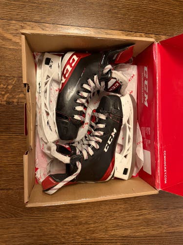 2021 CCM JetSpeed FT485 Hockey Skates Regular Width Size 1 (Used)