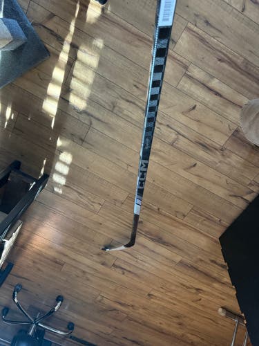 Senior CCM Ribcor Trigger 9 Left Hand Hockey Stick P28+1/4 85 Flex (New)