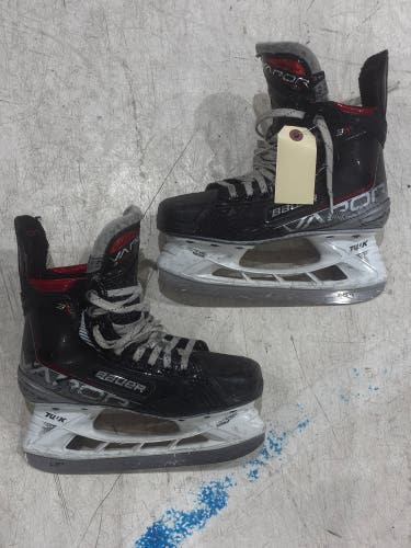 Intermediate Bauer Vapor 3X Hockey Skates Regular Width Size 4.5 (Used)