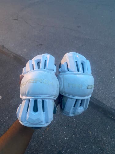 Medium/Large Adult Maverik M5 Arm Pads (Used)
