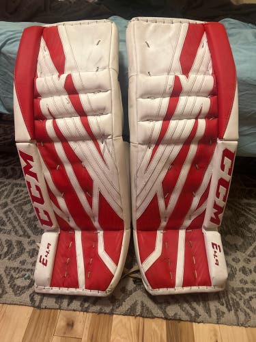 34" CCM Extreme Flex E4.9 Goalie Leg Pads (Used)