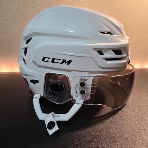 CCM Tacks 210 Helmet Senior Medium (Used)