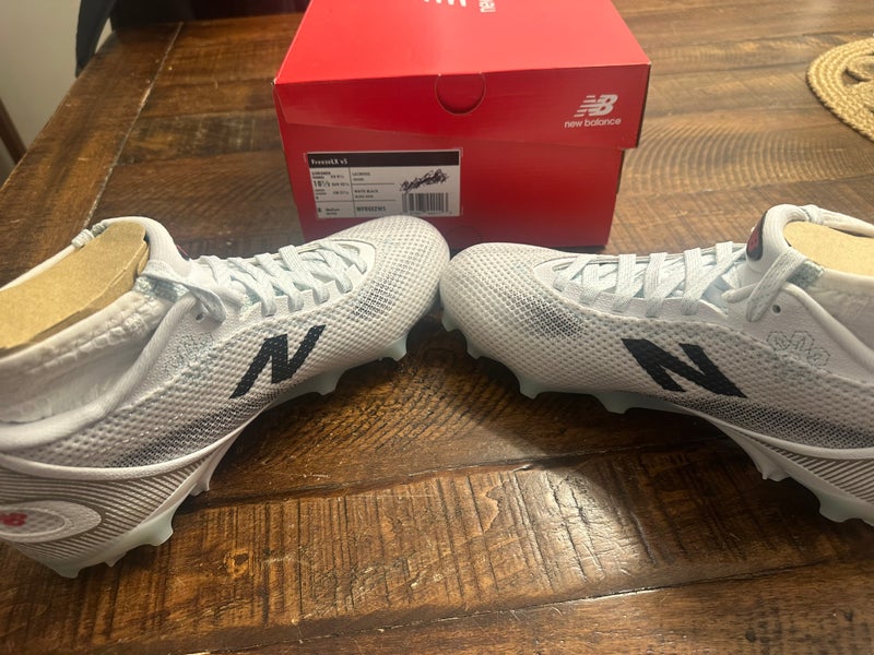 White Unisex Size M 10.5 (W 11.5) Adult New Balance Freeze (New)