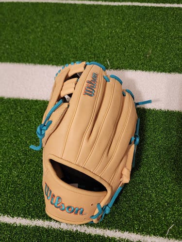 Wilson LH Outfield A1000 Baseball Glove 12" (New)