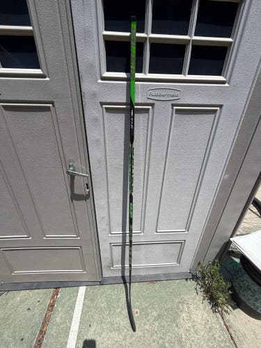 Senior Bauer Sling Right Handed Hockey Stick P88 87 Flex (Used)