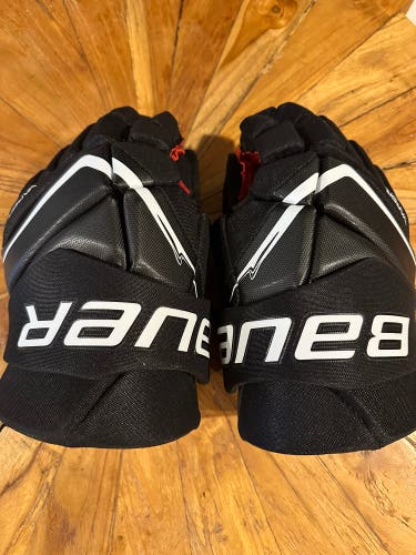 Bauer Vapor Hyperlite Gloves 14" (Used)
