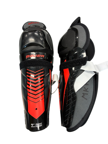 Used Bauer LIL SPORT SHIN GUARDS Junior Shin Guards Black And Red 9" 11682-S000131957