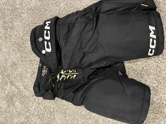 Junior Large CCM AS-V Pro Hockey Pants (Used)