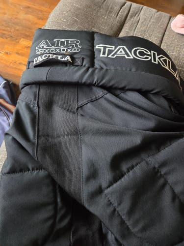 Intermediate Large Tackla Air 9000 Hockey Pants (New)