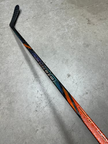 95 Flex P28M Senior Bauer Tracer Right Hand Hockey Stick Pro Stock NHL (New)