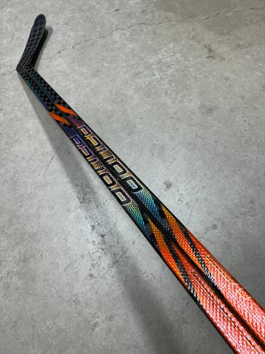 2 PACK - 95 Flex P28M Senior Bauer Tracer Right Hand Hockey Stick Pro Stock NHL (New)