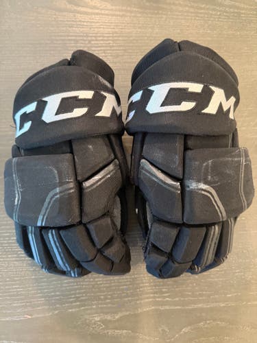 CCM HGQL Pro Stock Hockey Gloves 14” Stars 3232