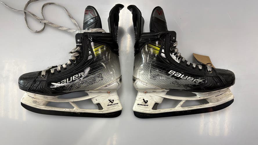 Bauer Vapor Hyperlite 2 Hockey Skates Size 6 **Used**