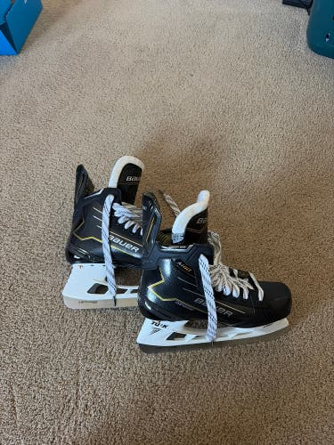 2024 Bauer Supreme M40 Hockey Skates 7.5 (New)