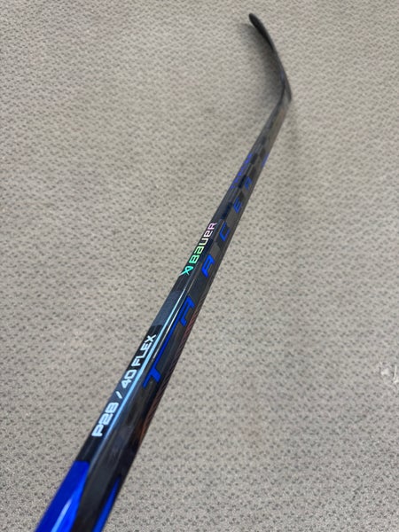 Junior Blue Bauer Nexus Tracer Right Handed Hockey Stick P28 40 Flex (New)
