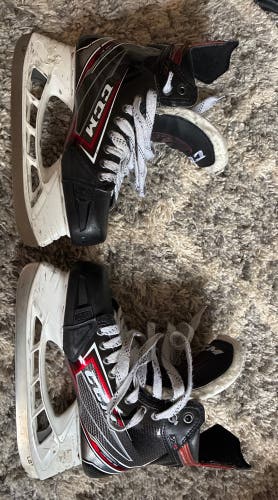 2019 CCM JetSpeed FT2 Hockey Skates Regular Width Pro Stock 8.5 (Used)
