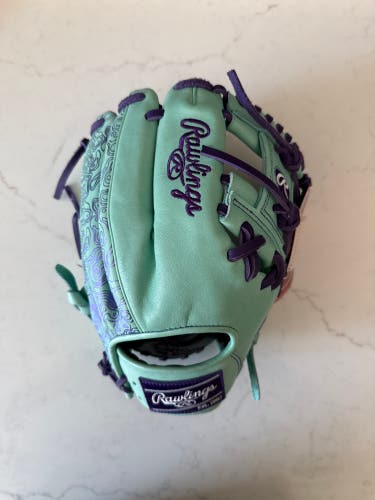 2025 Rawlings Heart of the Hide RH Infield Baseball Glove 11.5" (New)