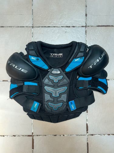 Small Senior True Shoulder Pads (Used - Like New)