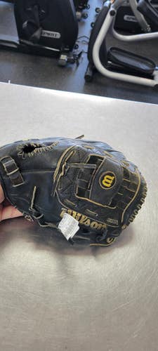 Used Wilson 10.5 BB/SB Glove RH Throw Black 10 1/2" 11497-S000157648