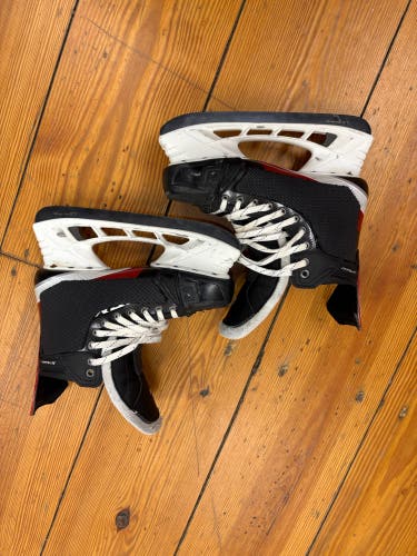 2021 CCM JetSpeed FT4 Pro Hockey Skates Regular Width Pro Stock 10 (Used)