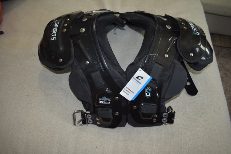 NEW - Sports Unlimited Stealth Football Shoulder Pads, Black, Adult Small (16-17")
