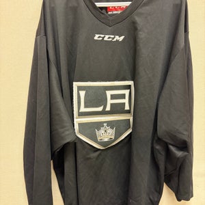 Los Angeles Kings goalie jersey